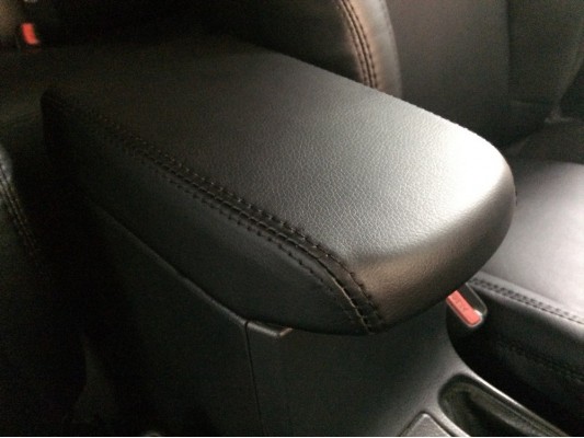 Перетяжка центрального подлокотника Перетяжка центрального подлокотника